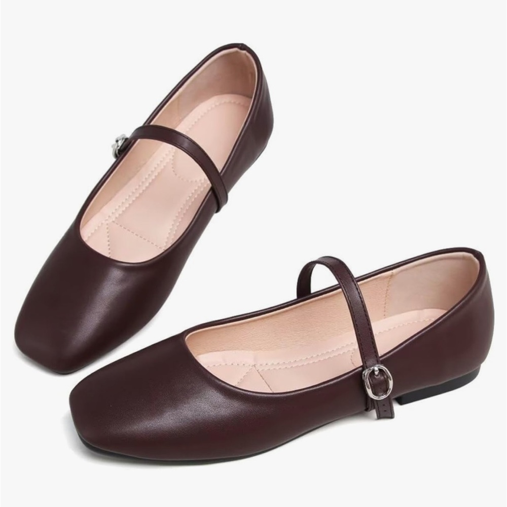 Brown leather flats 🤎
